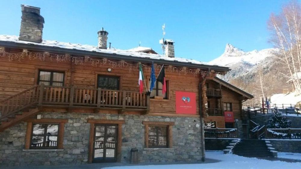Hotel Silou Retreat Champdepraz Exterior foto