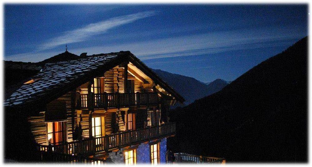Hotel Silou Retreat Champdepraz Exterior foto