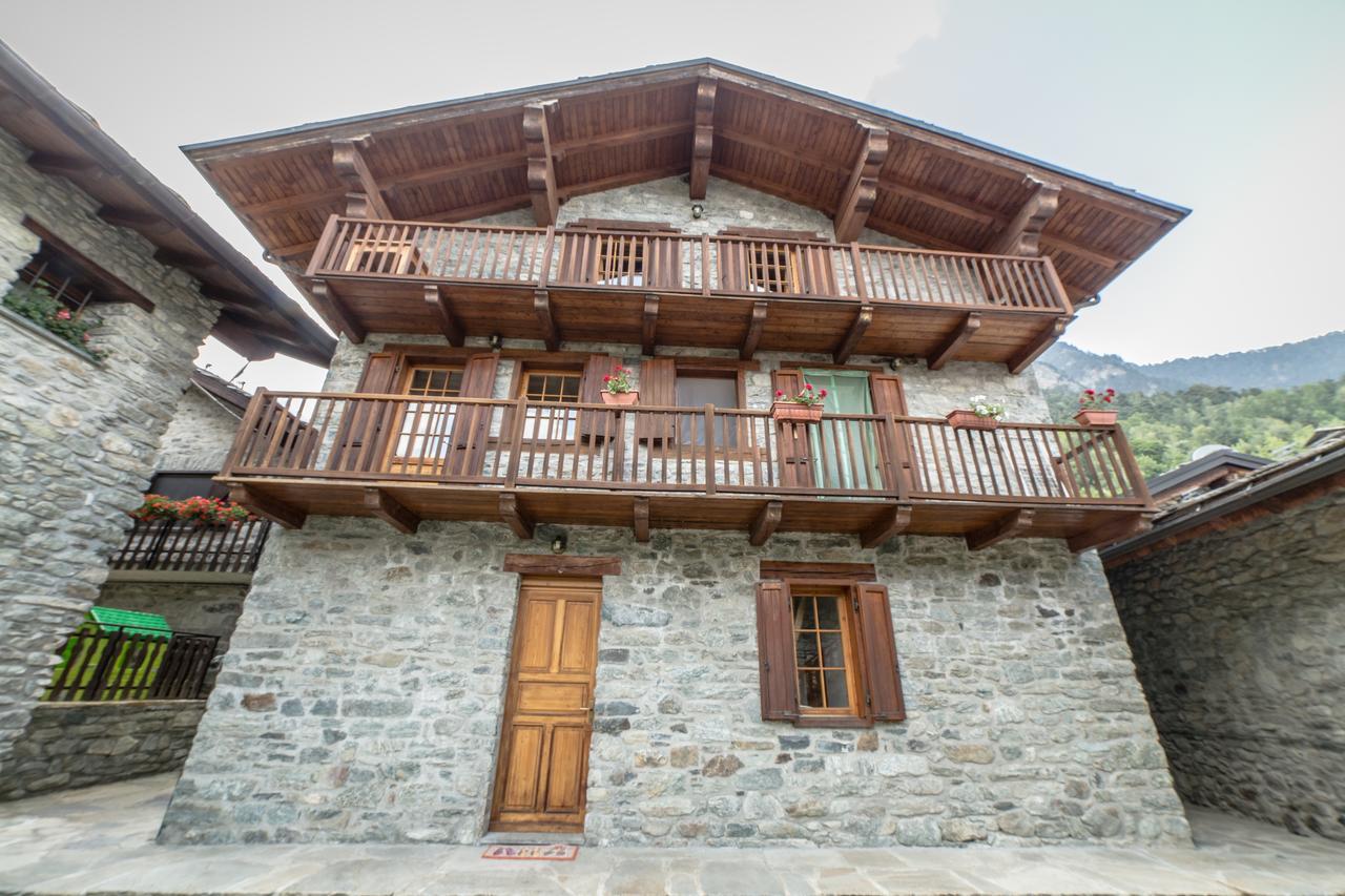 Hotel Silou Retreat Champdepraz Exterior foto